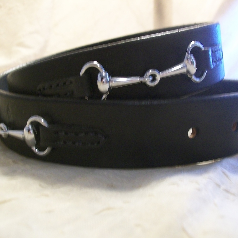 Leather - Black w/ 2 Bits 24"-30" Belt